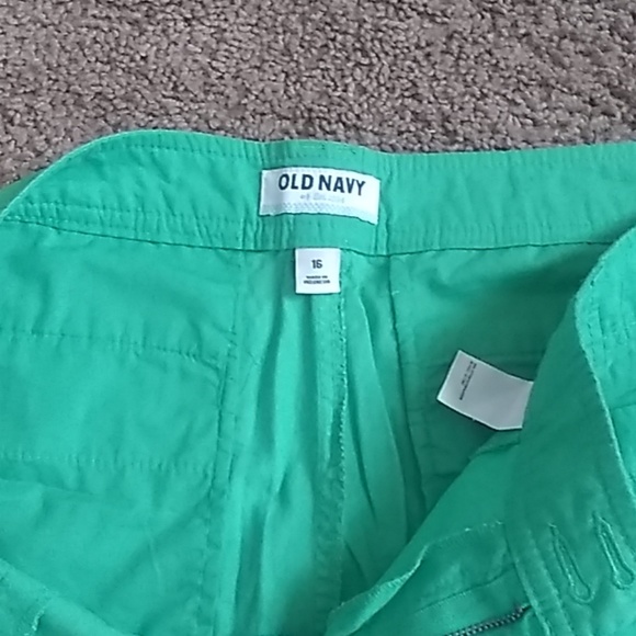 Clothes - Picture 3 of 3